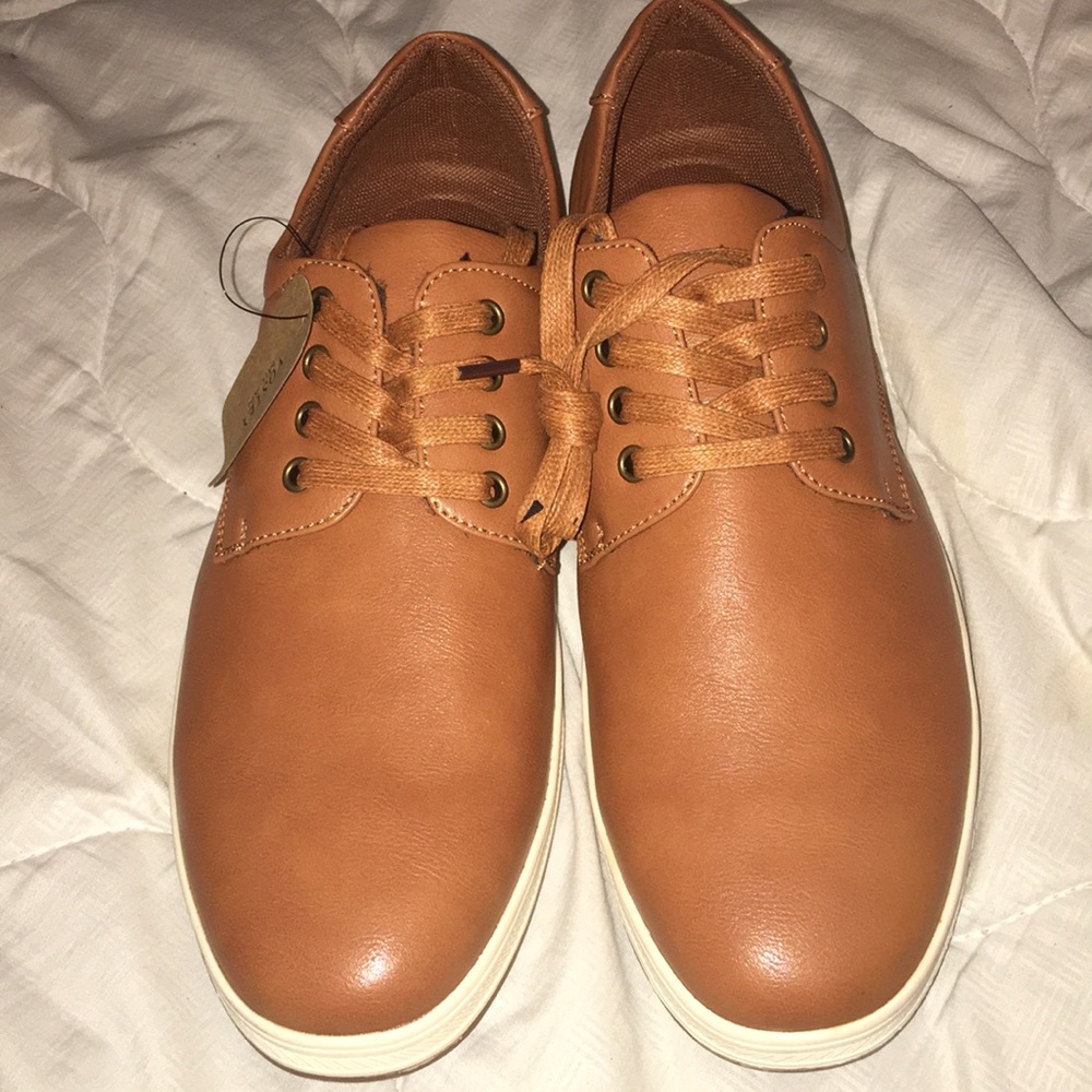 Men’s Brown Sneakers Size 11